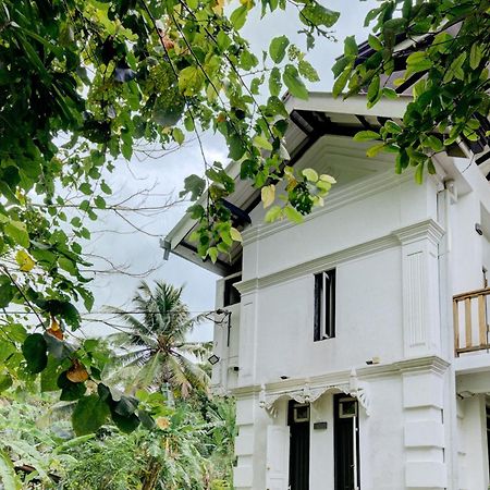 Watu House Hotel Dickwella Exterior photo